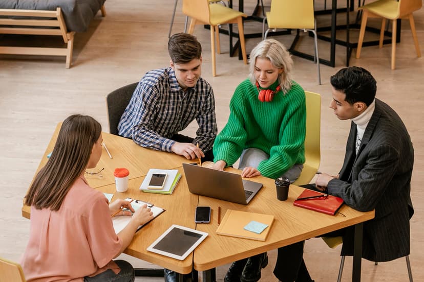 Inglês formal x informal: quando usar cada um no trabalho e no dia a dia